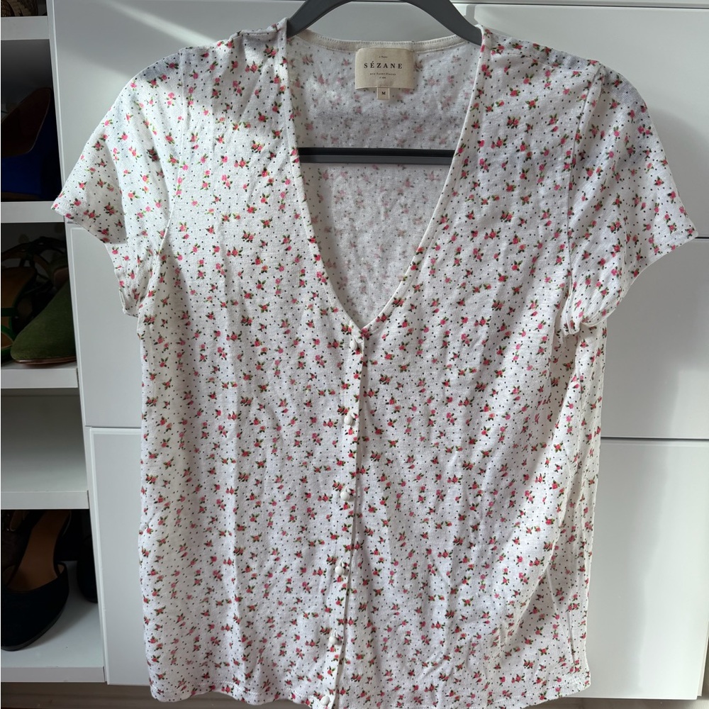 Sezane Floral V-Neck Short Sleeve Top - White and Red
